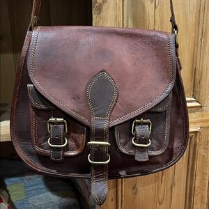 Firu Handmade Leather Crossbody Bag